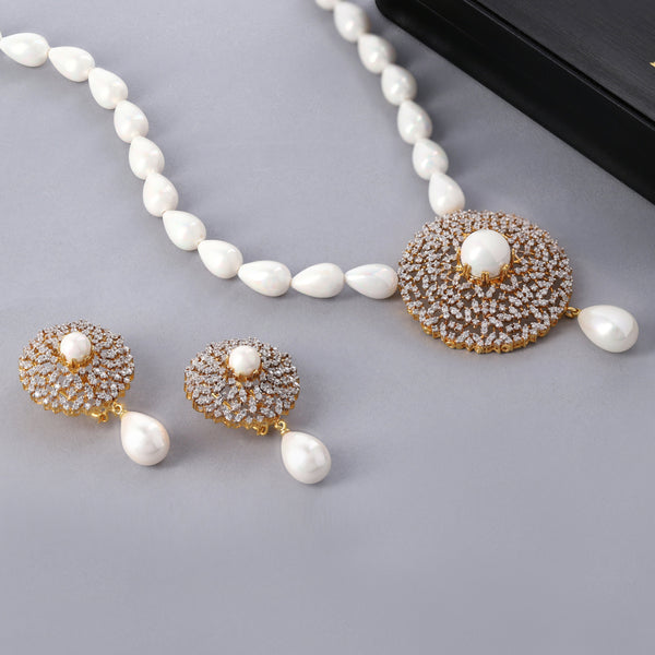 Round Pearl Set